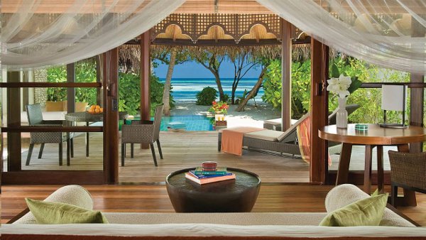 Four Seasons Kudu Huraa - Beach Bungalow with Pool